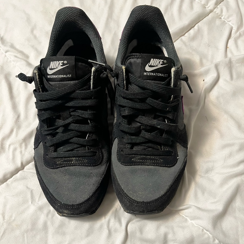 Nike sneakers - Picture 2 of 5